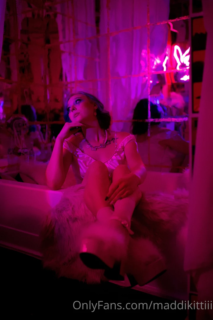 Hi yes hello who is this it s the birthday girl bitch leave a tip on part 1 