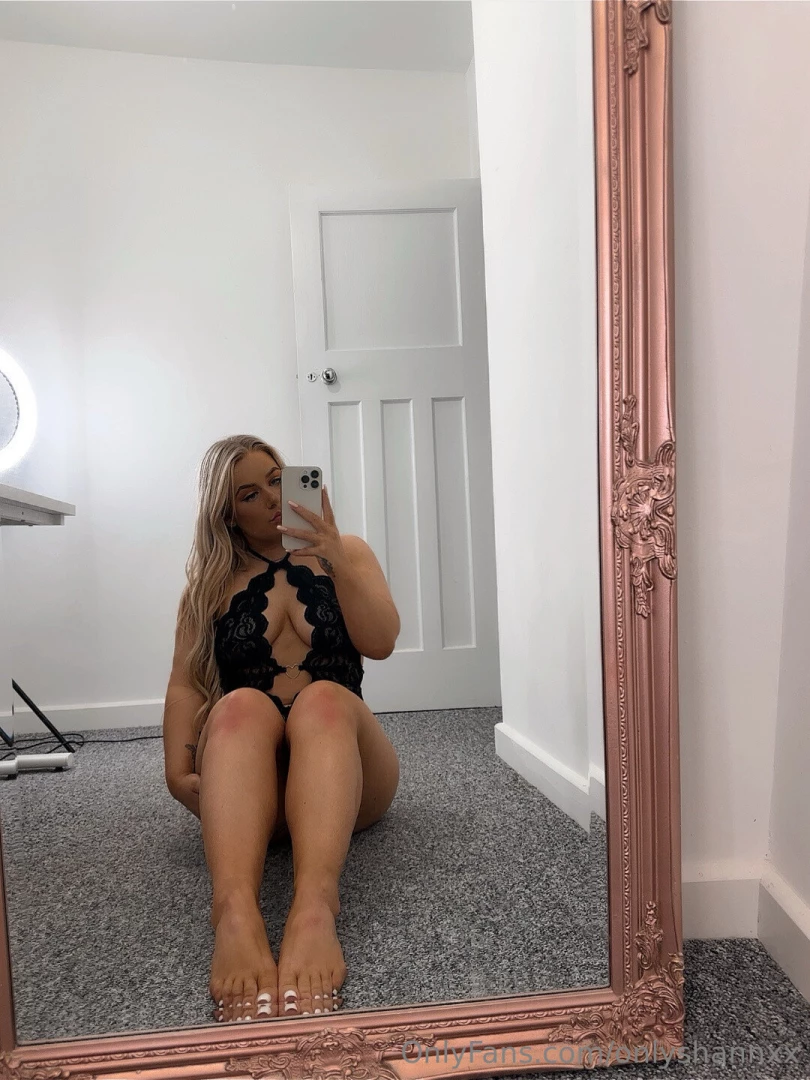 I need bruises on my knees from sucking your ____ all day 