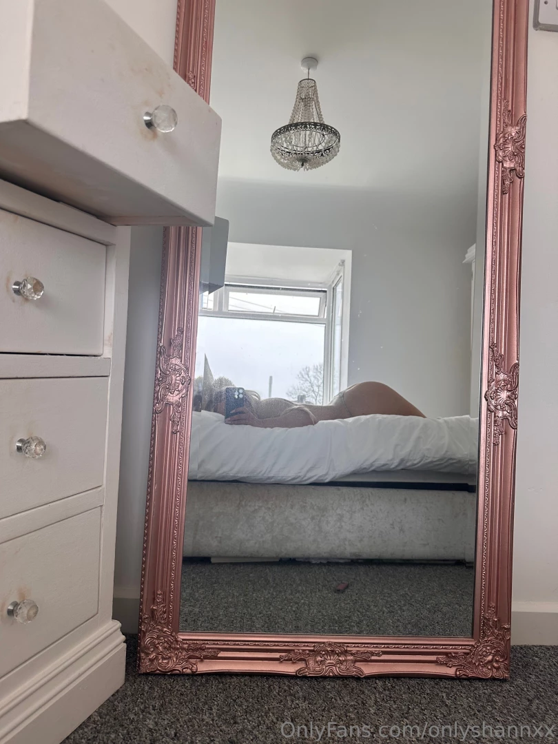 I don t wanna move from my bed today part 1 