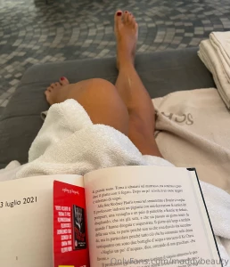 Fuori nevica in piscina zona relax si sta proprio bene buon pomeriggio