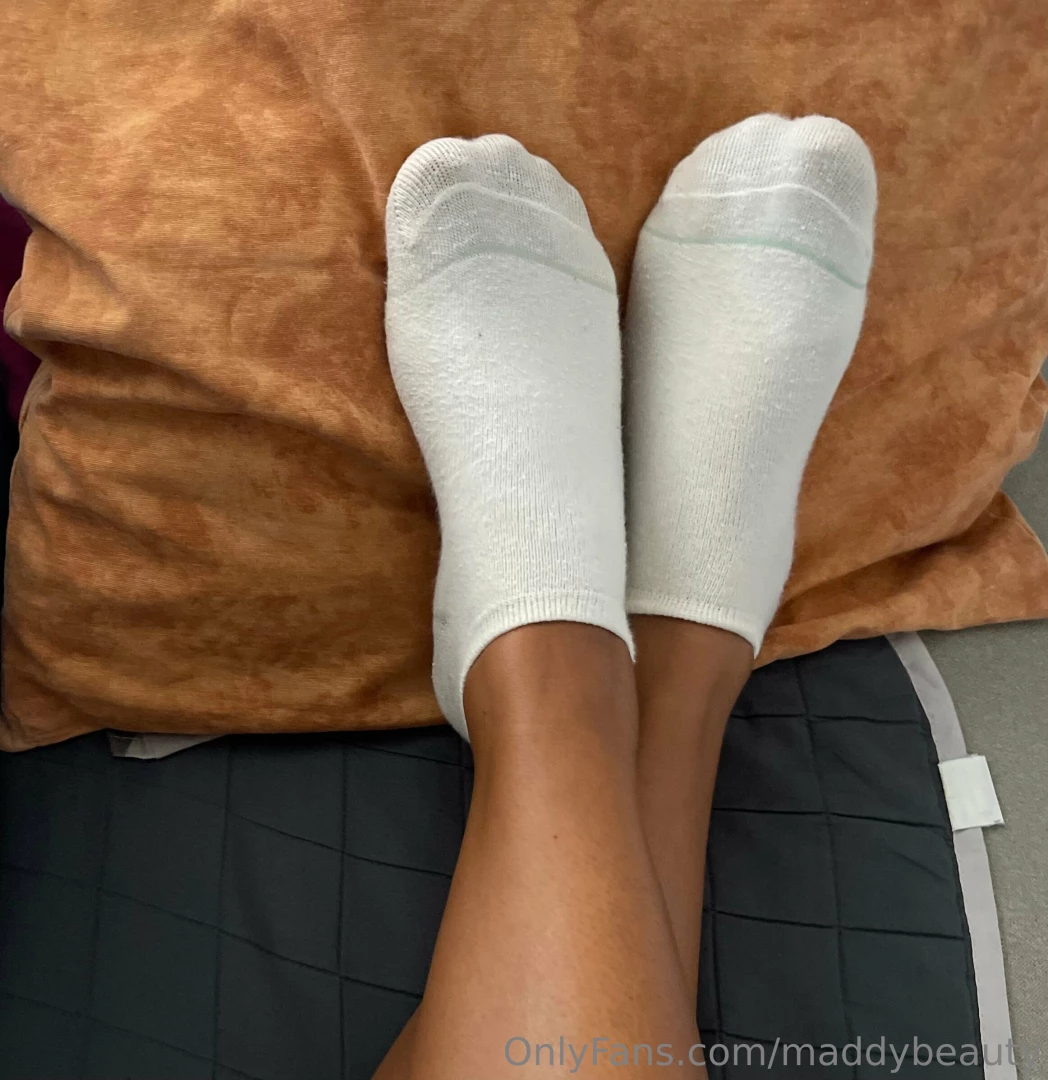 Oggi sono proprio svogliata come la mettiamo buona giornata guys 