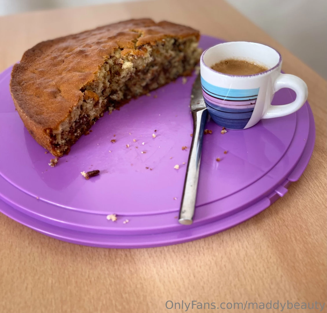 Buona colazione guys chi vuole un pezzo di torta ovviamente fatta da 