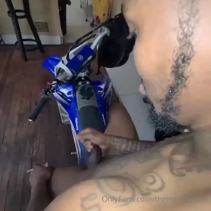 While we sat around and waited for our bottom to arrive we started 