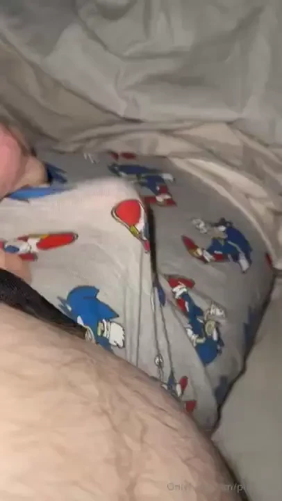 Felt so good rubbing my with these cute sonic the hedgehog pyjamas 