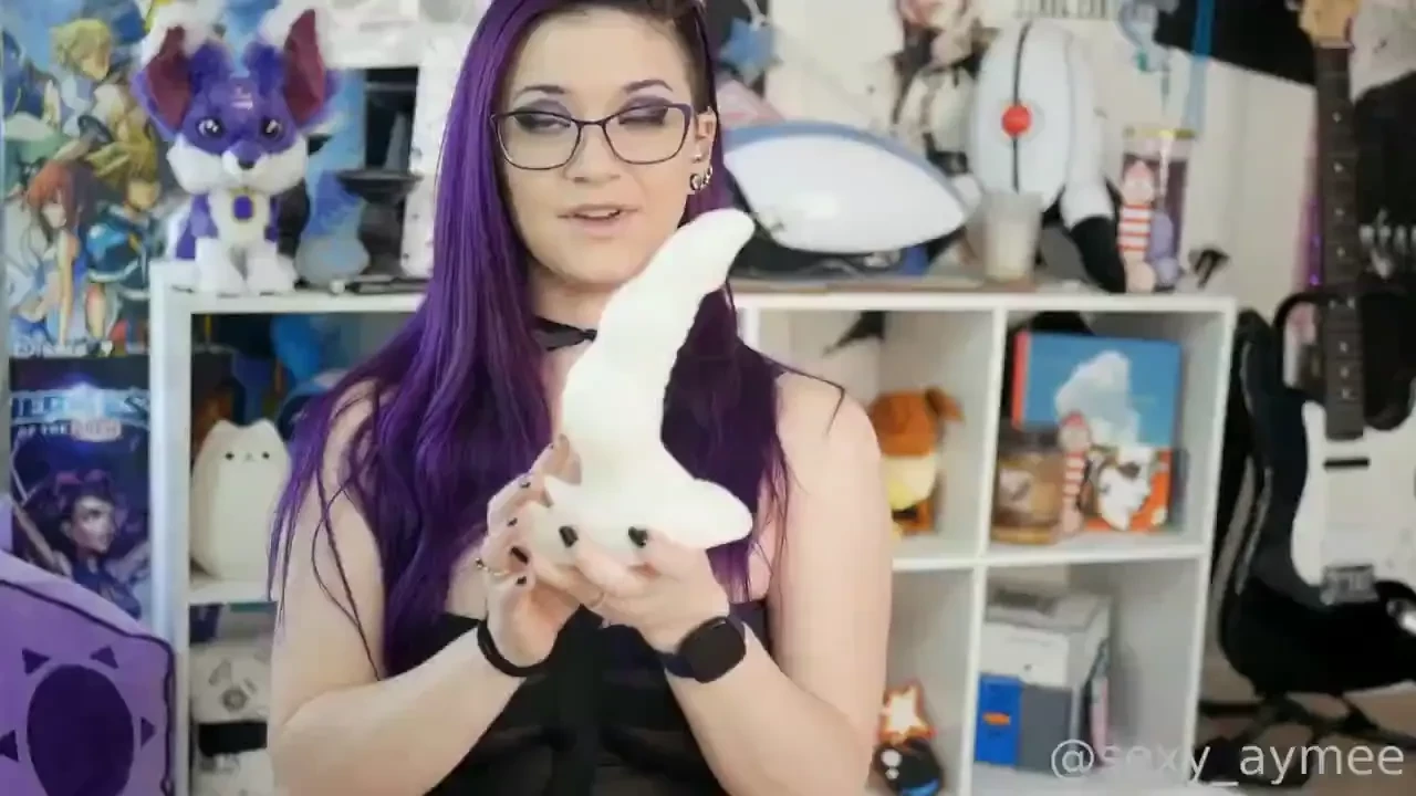 New video i got this toy a long time ago and it never fit all the way 