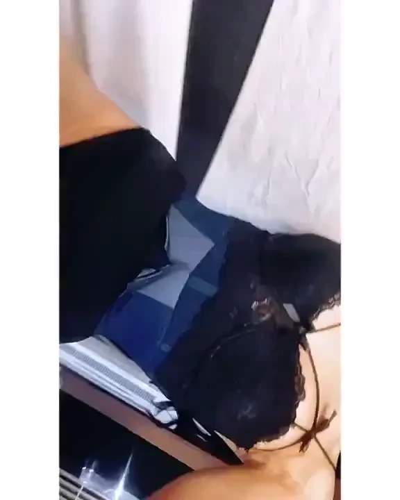 Hyv t y t pieni p ivitys joudun nukkua t ll my s jotta se sel n asento 