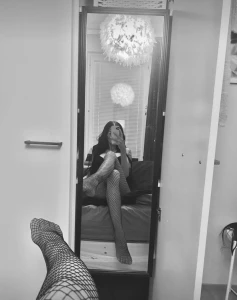 Swipe boo to see my ass