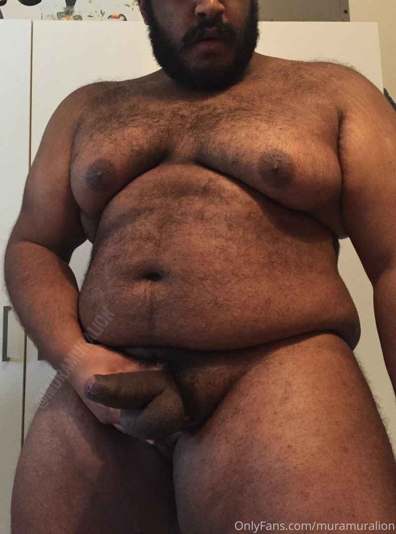 This dick needs a good sucking 
