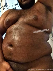 Man massage oil surely makes me look shiny part 1