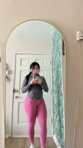 I think pink leggings were the move