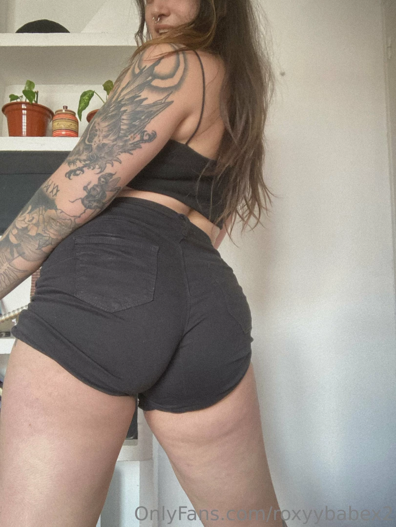 Booty available for sexting and more 
