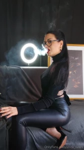 Today i m spoiling you with a video and a few preview pics i m so