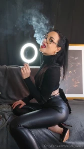 Today i m spoiling you with a video and a few preview pics i m so part 2