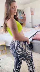 I need a guy who d eat me out daily