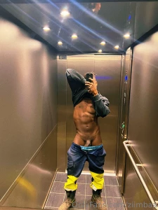 Monday shenanigans and i wake up sooo horny who wanna help me with