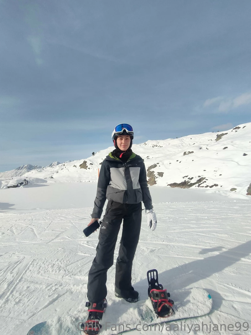 Would you come snow boarding with me 