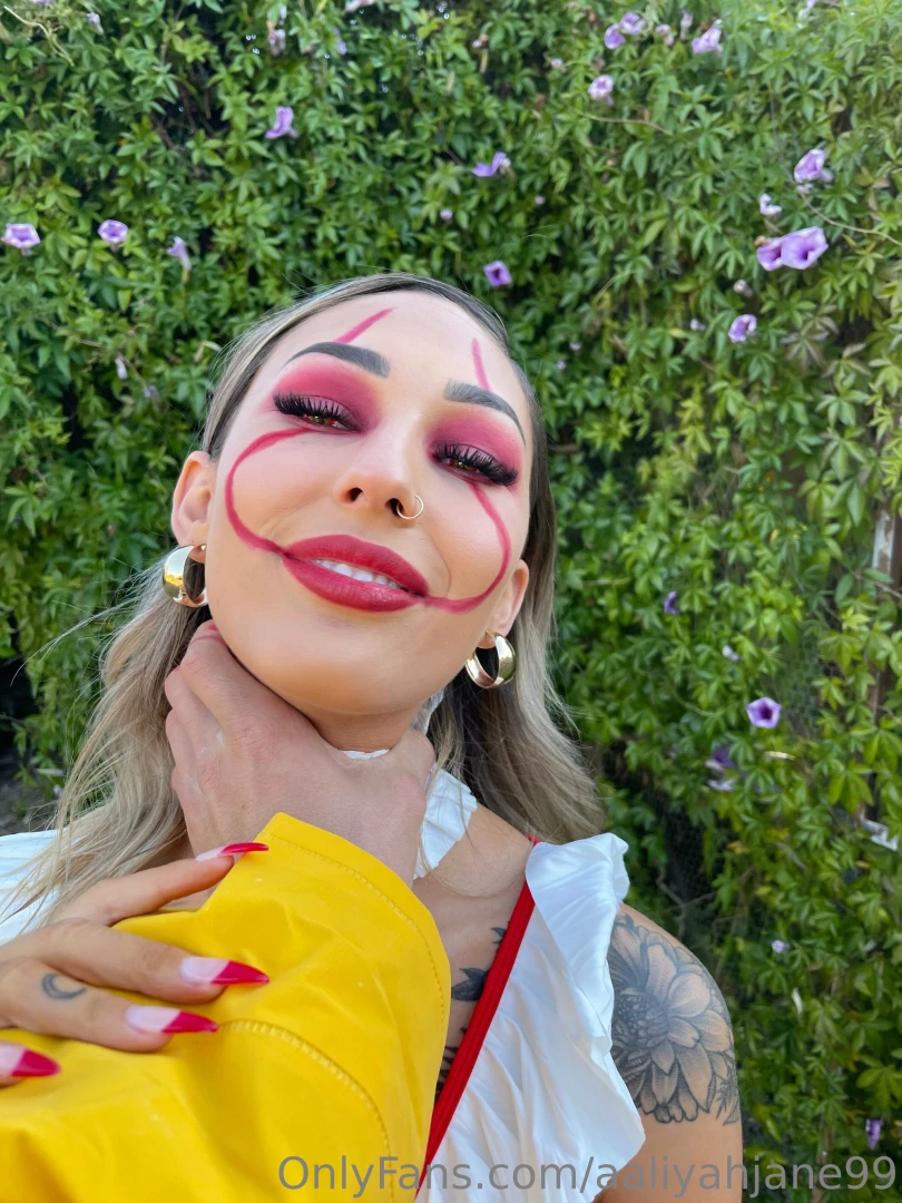 Surprise your sexy evil clown ready to get fucked i love being chocked part 3 