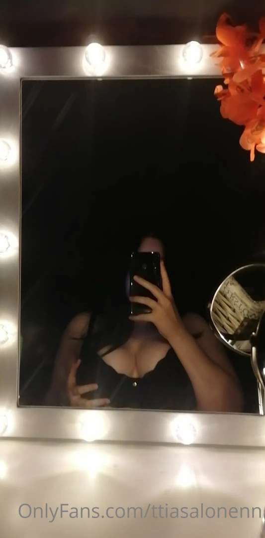 Nyt on sellanen juttu ett paljaista tisseist tulee kuvia silloin ku 