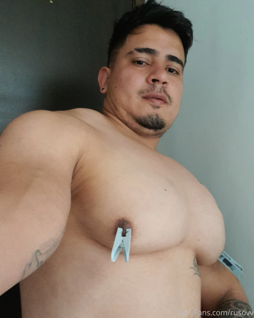 Que rico sentir esto en mis pesones quiero lengua de uds en mis 