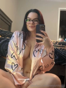 Hey hot stuff can xsavannahsavagex be your valentine thick slutty milf