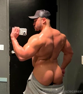 Muscle cake is made in the gym part 2