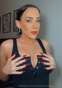 The hottest milf on onlyfans is back bby you can check out my latest