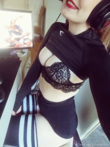 Who is cutest me my corgi or my pc i have a preference but i wanna part 1