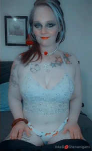 Smurfette wants 2 suck your cock