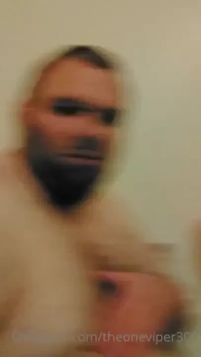 I m so lonely who wants to take a bath with me 