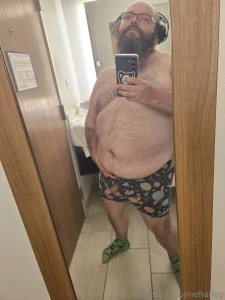 Having a down day today thought i d see if taking a few pics while part 5