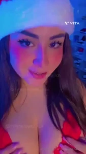 Sorpresaaa quieres ver la parte 2 y 3 con los dem s juguetes y el