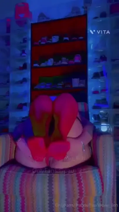 A pesar del fr o est conchita es m gica y siempre est calientita feliz 