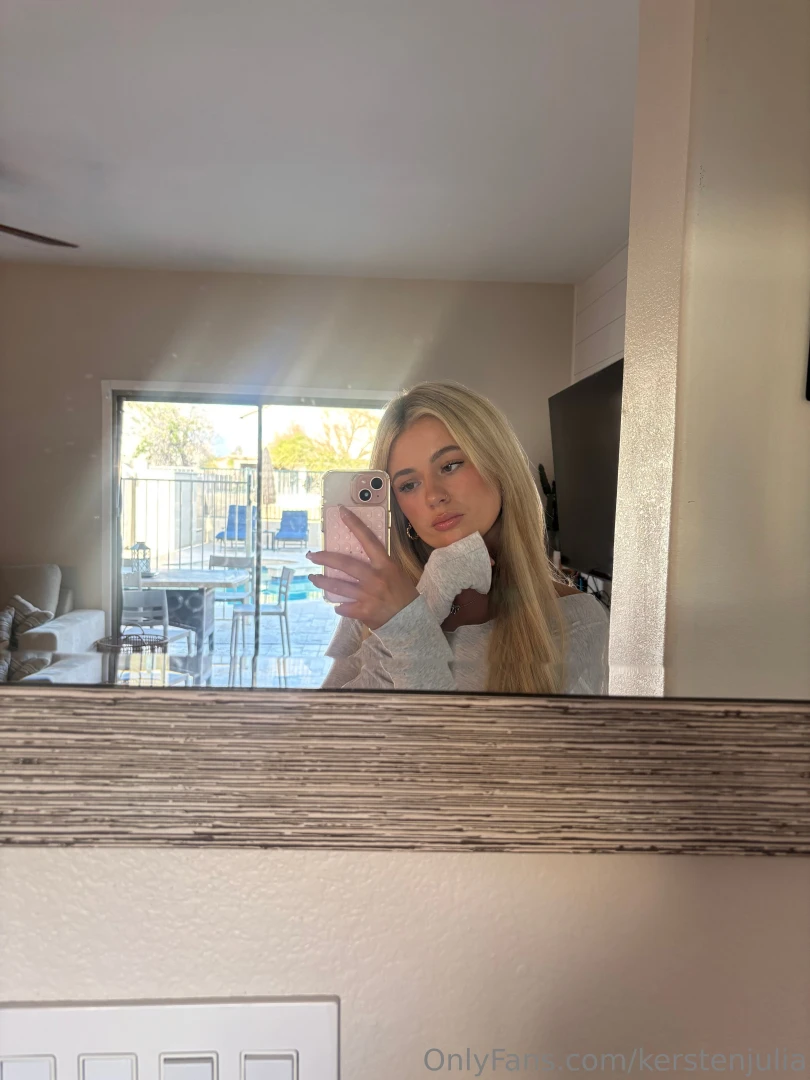 I m gonna be online all night tonight come keep me company 