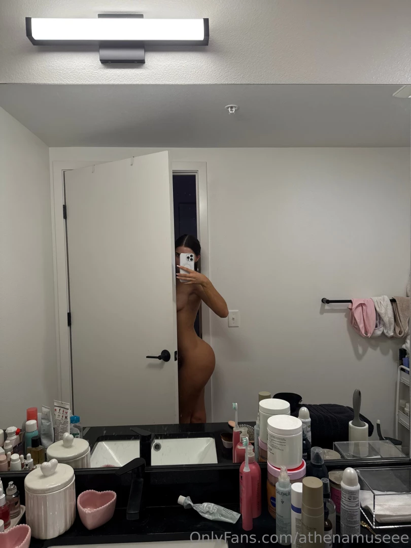 I m bored and just got out of the shower 