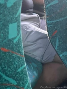 Que rico bulto se le marco a este chavo part 1