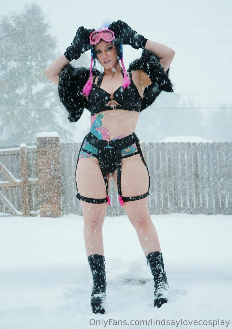 I took advantage of this very rare snow storm to film a cute set any part 3 