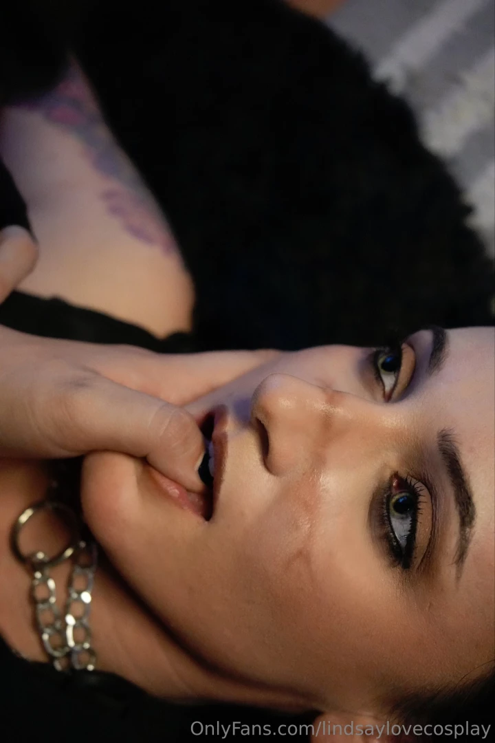 Sorry for the delay i decided to split this set into two versions one 