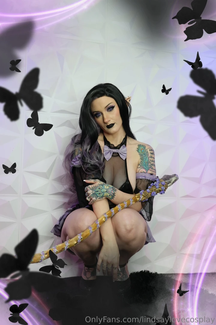New set here is my purple boudoir elf what should her name be since my 