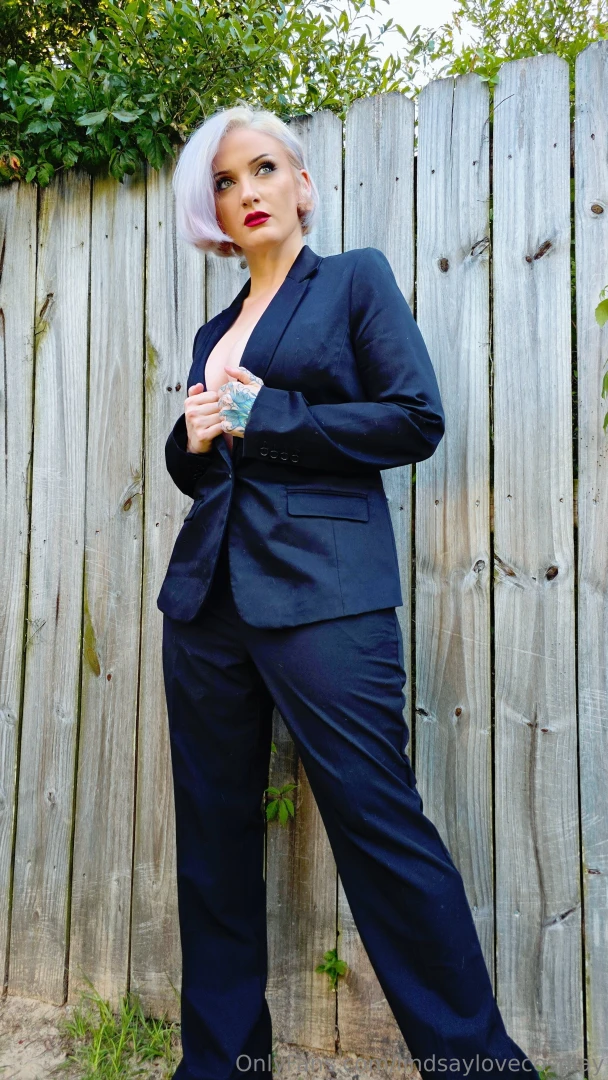 How do you like my new hair i feel like i have to finish emma frost part 2 