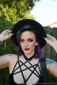 Happy monday i am still working on the different props and pieces for part 1