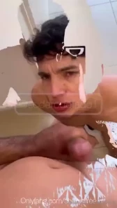 Enviado por msj privado el video a todos chico twink castigado por