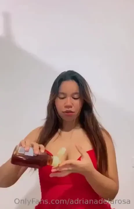Que rico ser a que la miel fuese tu me la tragar a todaaaaaa how 
