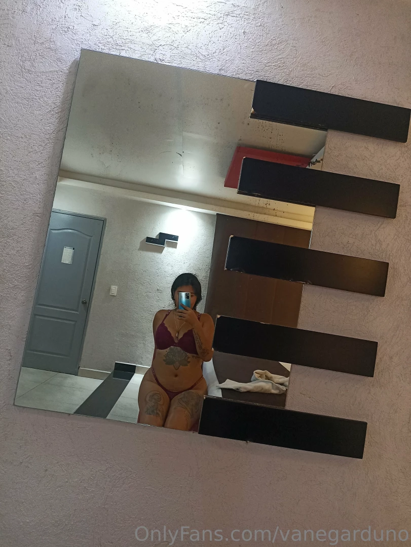 Estoy de regreso recuerden que tengo contenido explicito por privado 