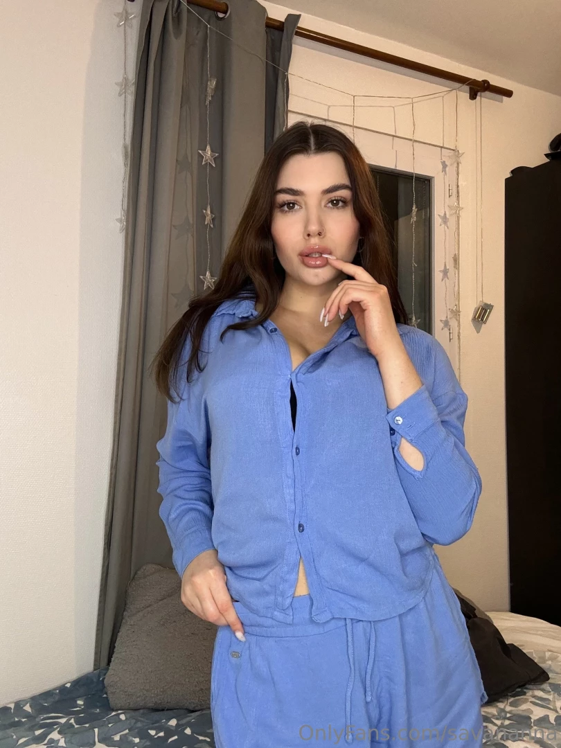 Have you ever met a girl whose lips are so irresistible that the world 