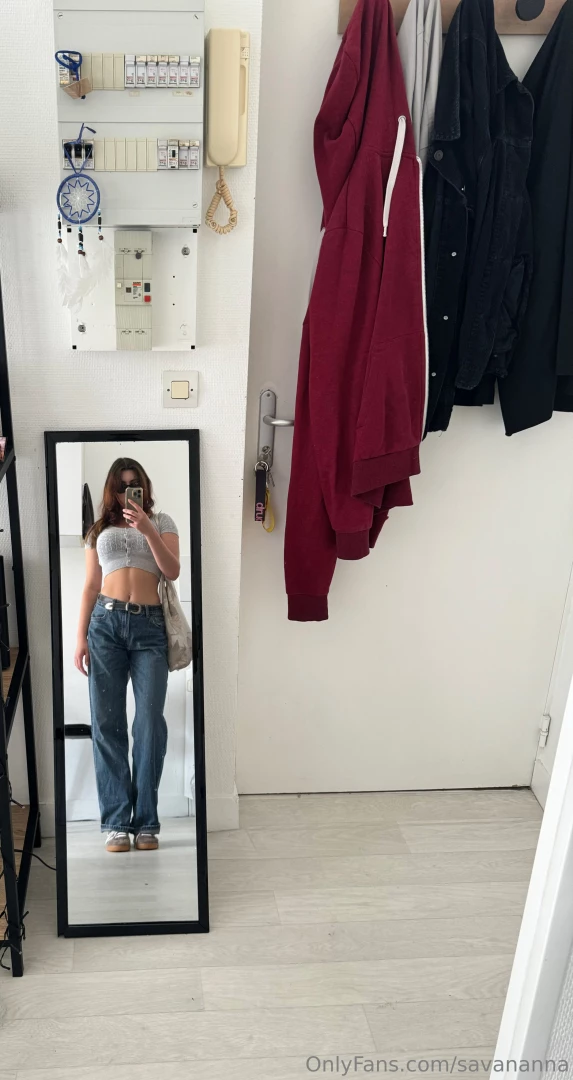 Yes yes i m gonna take pictures in this mirror until i m old 