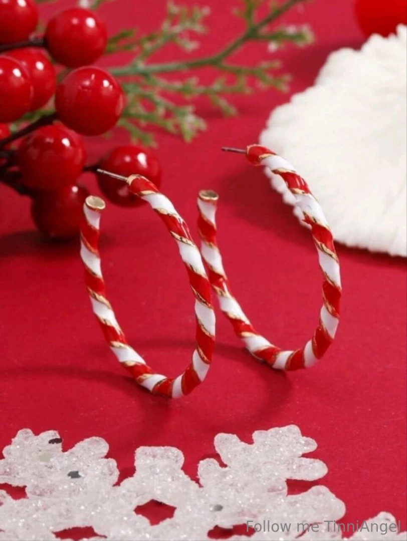 My dears as usual before the holidays i make a small wish list with part 5 