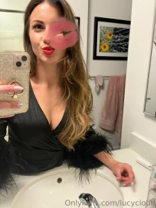 Do you think red is my color or nah