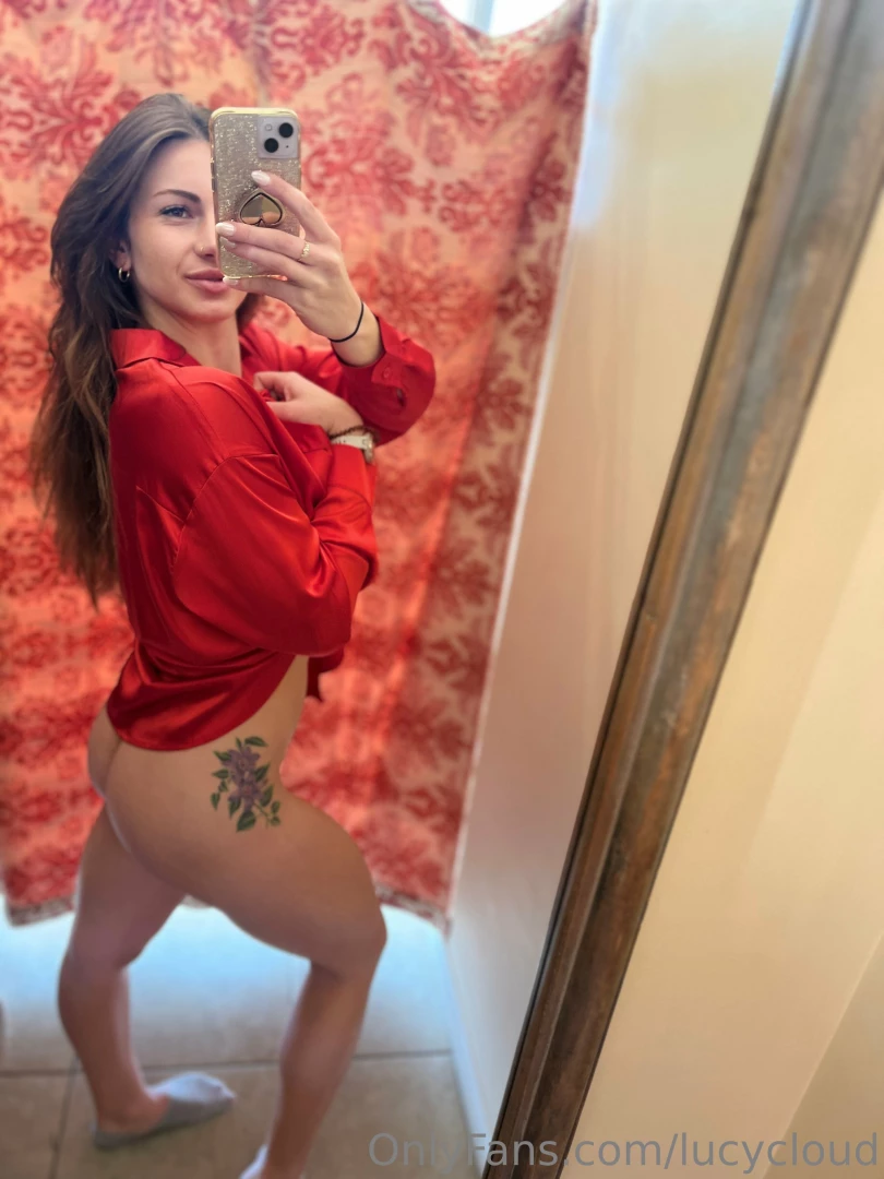 Pov i stole your shirt and there s zero chance you re getting it back 