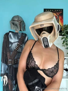 Darth vader and i wish you a nice friday