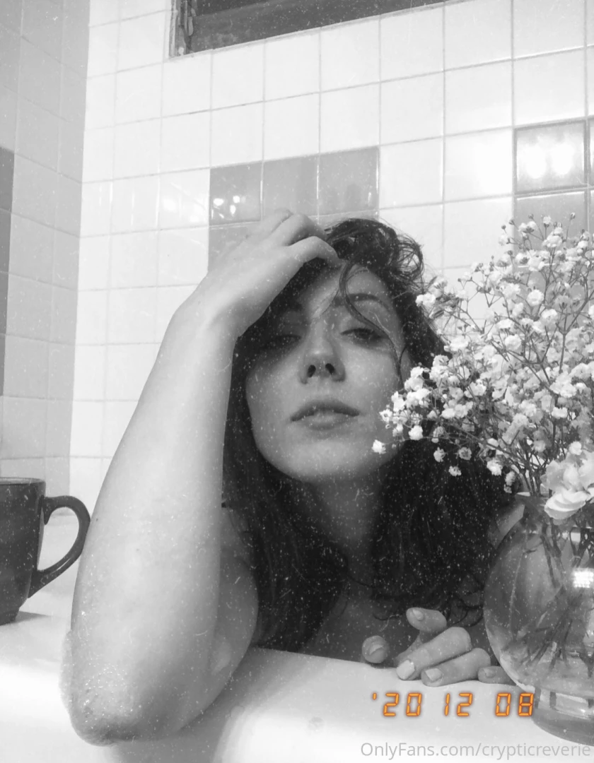 I often feel a memory that i cannot explain a memory that wasn t part 